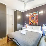 Artistic City Escape With Balcony And Parking