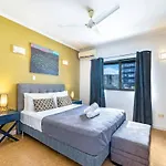 Artistic City Escape With Balcony And Parking
