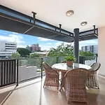 Artistic City Escape With Balcony And Parking