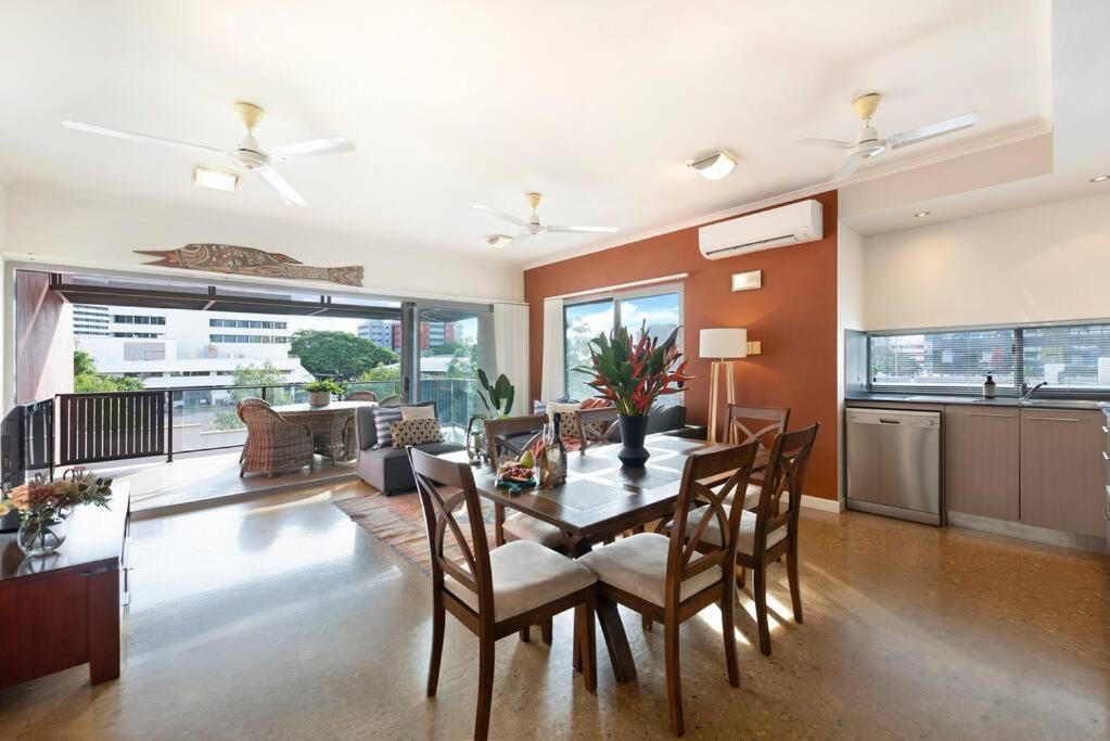Artistic Escape With Balcony And Parking Apartment Darwin