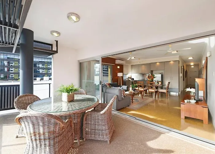 Artistic City Escape With Balcony And Parking